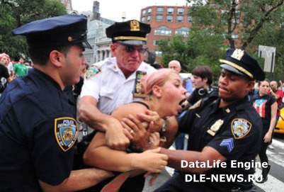 Число арестованных манифестантов в Нью-Йорке возросло до 300 человек, есть раненые