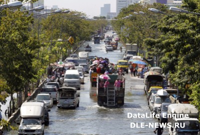 Начало занятий в школах Бангкока перенесено на 6 декабря в связи с продолжающимся в городе наводнением