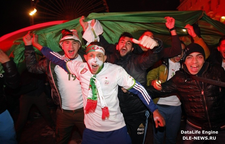 В Алжире погибло 12 человек, празднуя завоевание путевки футбольной сборной на ЧМ-2014