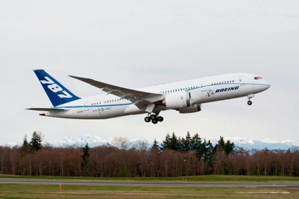 Boeing обнаружил трещины на крыльях «Лайнера мечты»