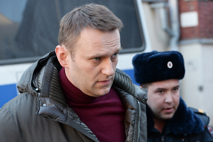 Навального доставили в Басманный суд