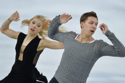 Российская танцевальная пара снялась с ЧМ по фигурному катанию