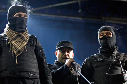 СК возбудил дело против Тягнибока и Яроша за бои в Чечне