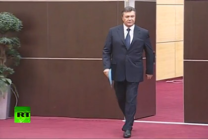 В Ростове-на-Дону началось выступление Януковича перед журналистами