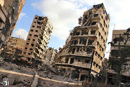37 человек погибли при подрыве двух автомобилей в сирийском Хомсе