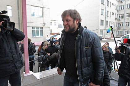 Александра Емельяненко объявили в розыск по обвинению в изнасиловании