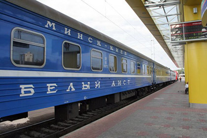 Белоруссия приостановила продажу билетов на поезда до Украины