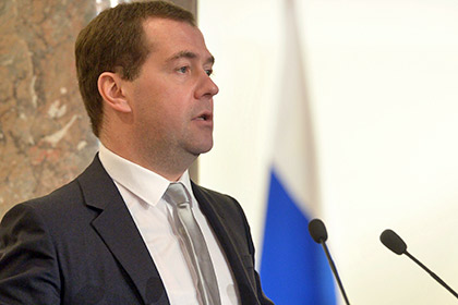 Медведев допустил возможность гражданской войны на Украине