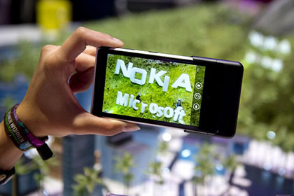 Nokia планирует завершить продажу мобильного бизнеса Microsoft 25 апреля