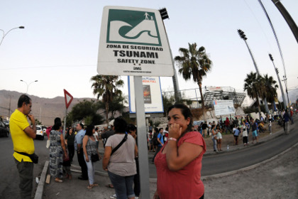 Побережью Чили угрожает удар цунами после мощного землетрясения