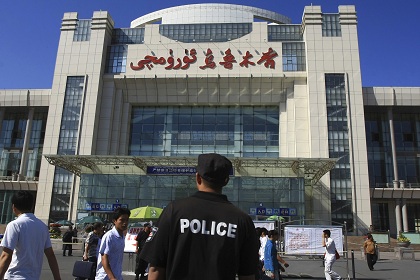 Почти 80 человек пострадали при взрыве на железнодорожной станции в Китае