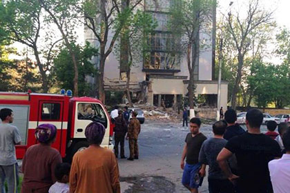 При взрыве в бизнес-центре Ташкента пострадали несколько человек