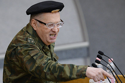 Жириновский пришел на заседание Госдумы в военной форме