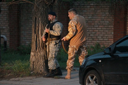 Пророссийские ополченцы захватили здание военкомата в Луганске
