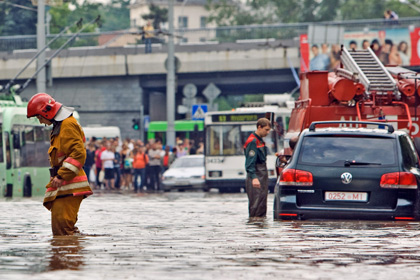 Белорускам запретили работать водолазами и пожарными
