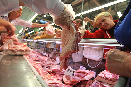 Импорт мяса в Россию упал более чем на треть