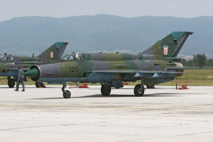 Украина задержала ремонт хорватских истребителей