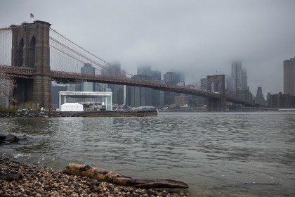 В Нью-Йорке обрушилась часть Бруклинского моста