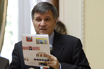 Аваков заявил о блокаде гуманитарной помощи из России