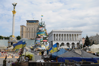 Елку на Майдане Незалежности оставят до Нового года