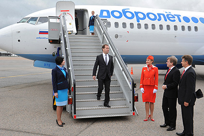 Медведев поручил обеспечить выполнение всех обязательств «Добролета»