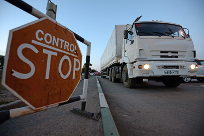Первый грузовик с гумпомощью пересек границу с Украиной