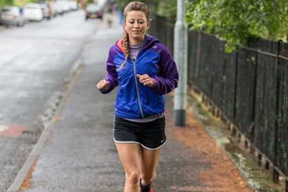 Британский врач пробежала 53 марафона за 53 дня