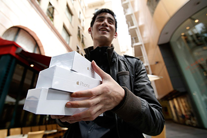 Продажи новых iPhone установили рекорд в 10 миллионов за три дня
