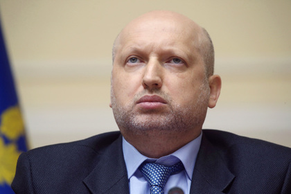 Турчинов решил подождать с подписанием закона о Донбассе