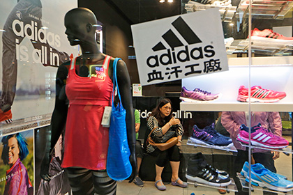 Инвесторы из Гонконга и ОАЭ решили купить Adidas
