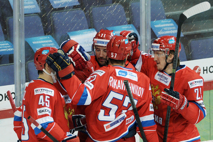 Российские хоккеисты одержали первую победу на Евротуре