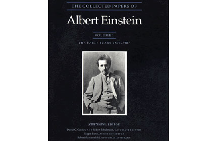 Информацию об открытиях и романах молодого Эйштейна выложили в сеть