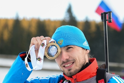 Российские биатлонисты выиграли эстафету на Кубке мира