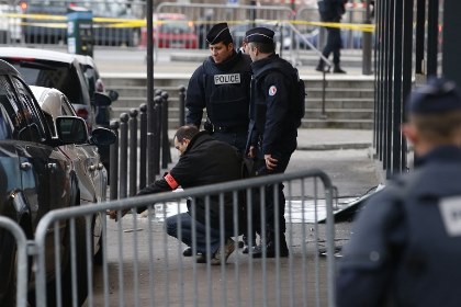 СМИ узнали о шести оставшихся на свободе участниках терактов в Париже