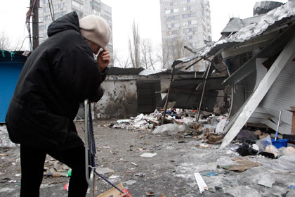 Украинский снаряд разорвался на остановке в Донецке