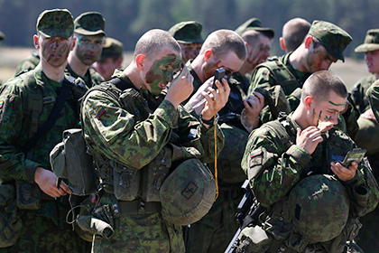 Правительство Литвы решило вернуть обязательную военную службу
