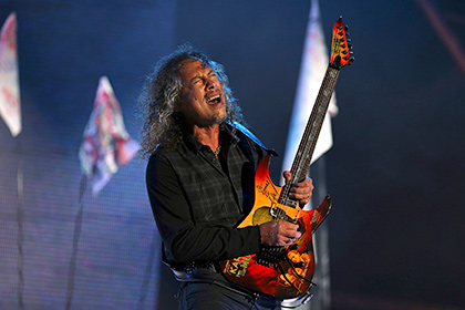Гитарист Metallica потерял iPhone с 250 своими риффами
