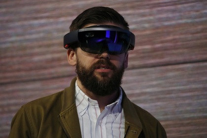 Microsoft показала первые реальные сценарии работы с HoloLens