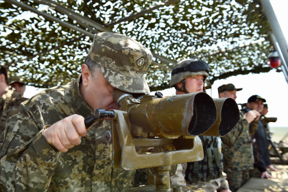 Порошенко пообещал закончить военные действия после возвращения Донбасса и Крыма