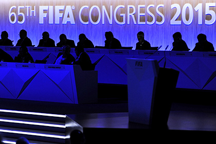 Конгресс ФИФА возобновил работу после сообщений о бомбе