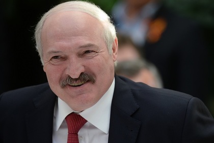 Лукашенко назвал надуманной проблему своего отсутствия 9 Мая в Москве