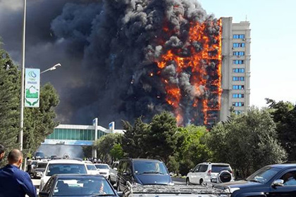При пожаре в жилом доме в Баку погибли 16 человек