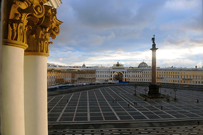 В день города на Дворцовой площади в Санкт-Петербурге устроят бал