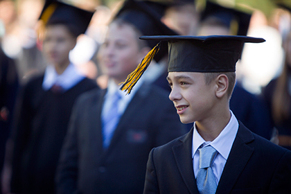 666 выпускников школ ДНР стали российскими студентами