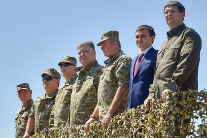 Порошенко назвал число погибших в Донбассе украинских десантников