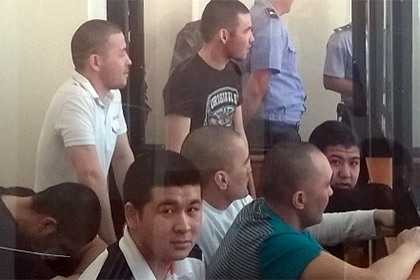В Казахстане восемь человек осудили за пропаганду терроризма через WhatsApp