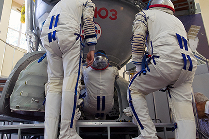 Высадку российских космонавтов на Луну отложат из-за финансовых трудностей