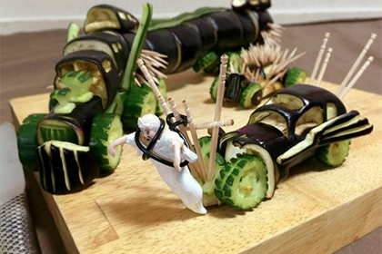 Японец создал машины из «Безумного Макса» с помощью баклажанов и огурцов