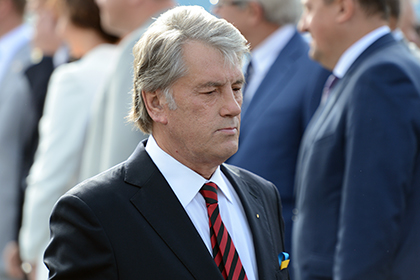 Ющенко возглавил украинскую делегацию пчеловодов в Польше