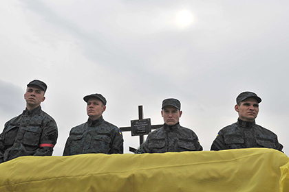 Киев насчитал около 2 тысяч погибших военных за время конфликта в Донбассе